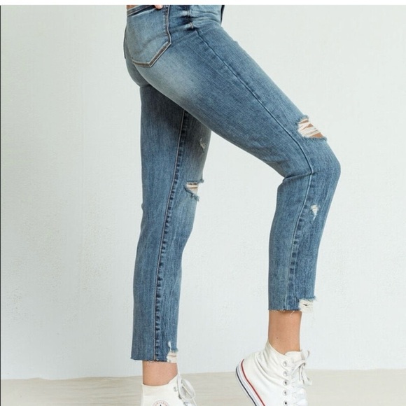 RSQ Vintage Mom Jeans Women’s 24 Blue Medium Wash Ripped Distressed Stretch - Picture 3 of 16